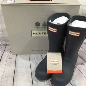 Hunter boots matte black short